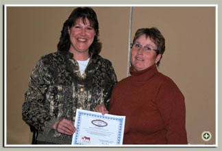 Bonnie Receiving Elite Dam Award